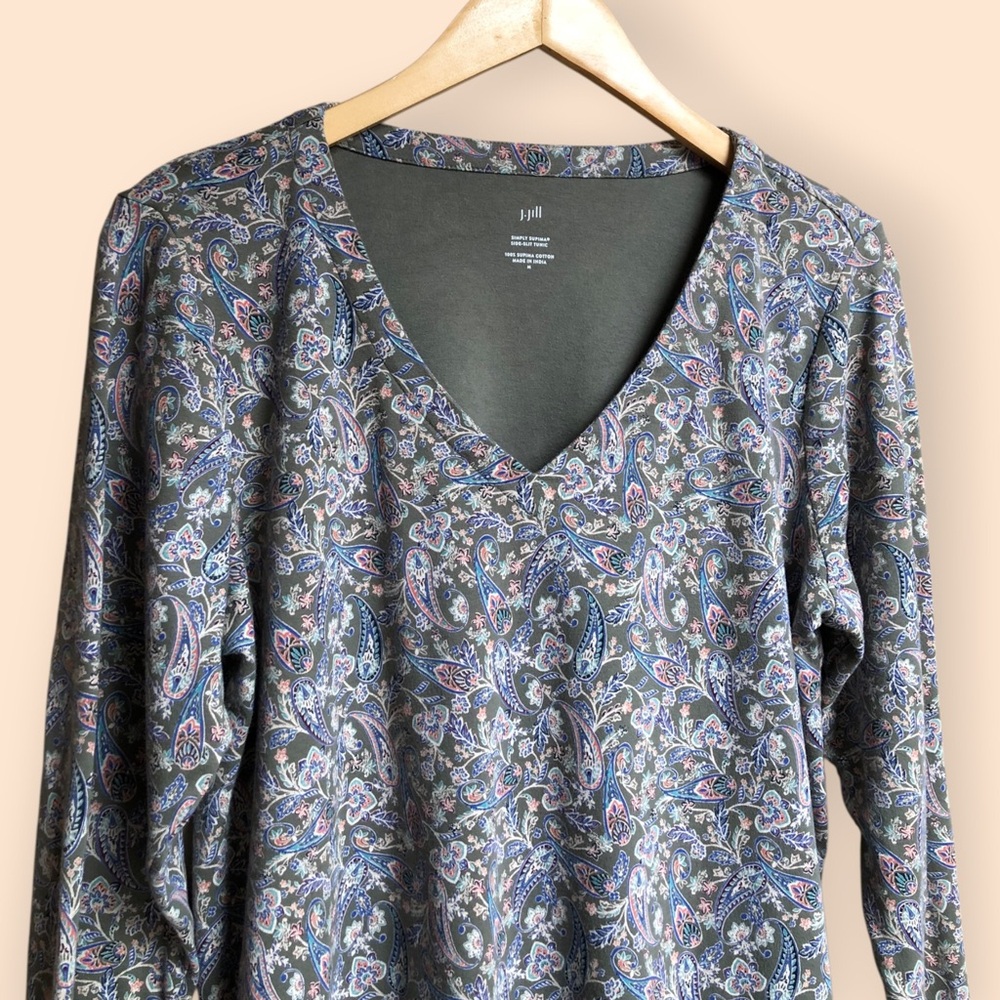 J.Jill Paisley Patterned Simply Supima Side Slit Tunic Top V-Neck Shirt Women M - Picture 2 of 9